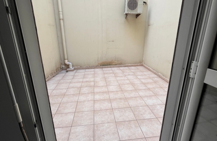 Vente Appartement 90m&sup2; 4 pièces Sainte Suzanne