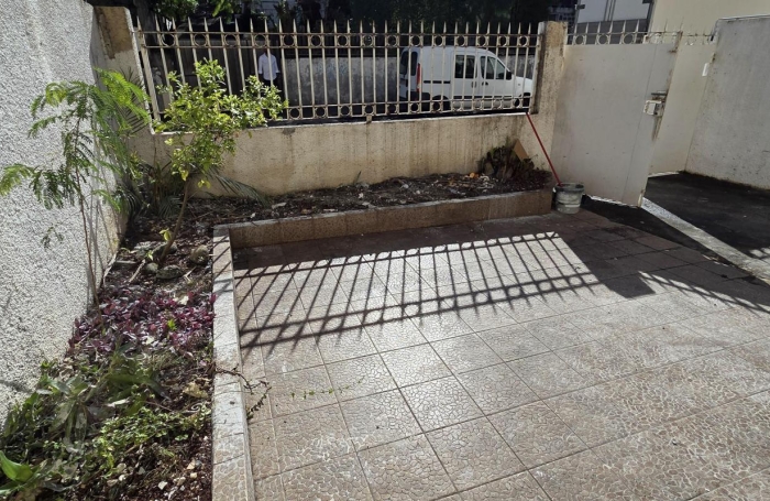Location Bureaux 75m&sup2; 4 pièces Saint-Pierre