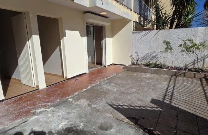 Location Bureaux 75m&sup2; 4 pièces Saint-Pierre