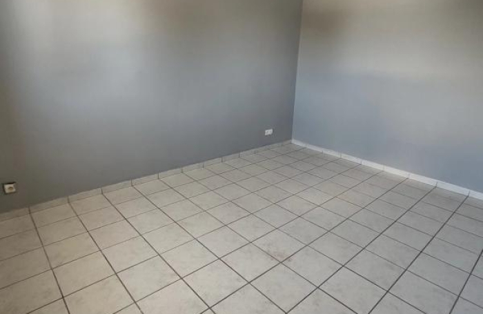 Location Appartement 41m&sup2; 2 pièces Saint-Pierre