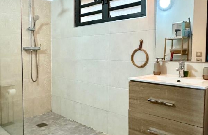 Vente Appartement 52m&sup2; 2 pièces Saint Gilles les Bains
