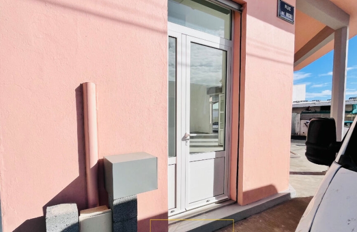 Location Local commercial 50m&sup2; 1 pi&egrave;ce Le Port