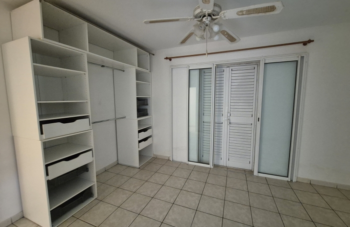 Maison T4 de 136 m2   Saint-Denis
