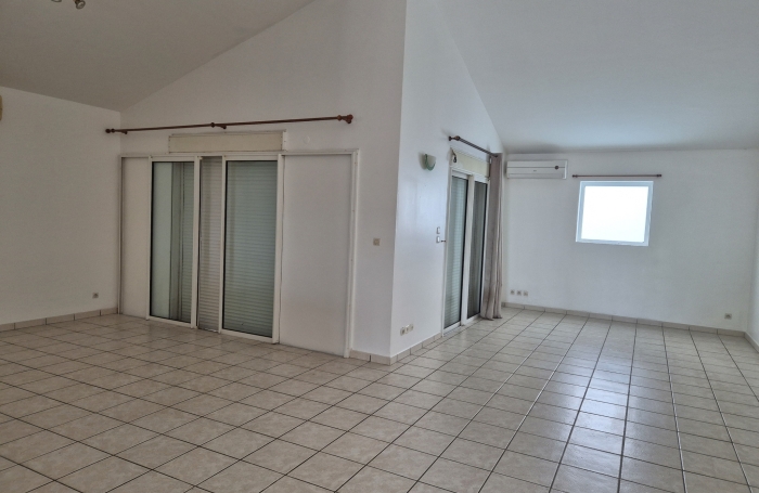 Maison T4 de 136 m2   Saint-Denis