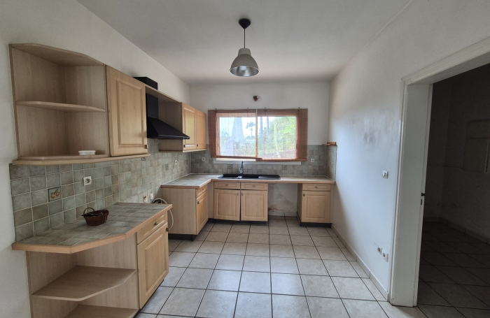Maison T4 de 136 m2   Saint-Denis