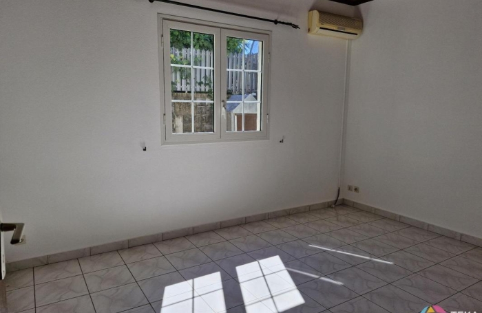 Location Maison 96.08m&sup2; 4 pièces Sainte Clotilde