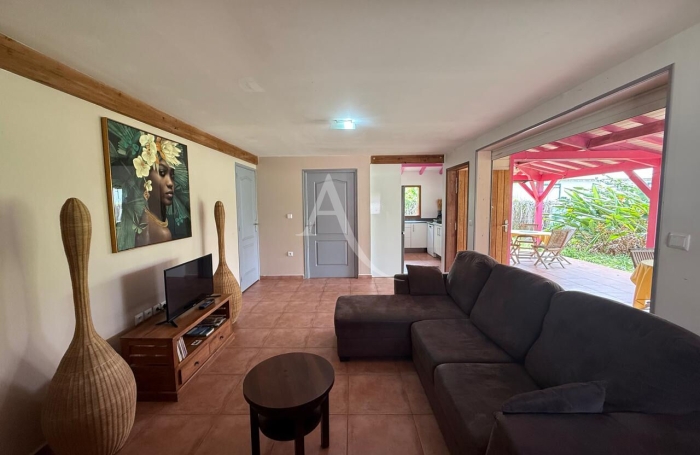 Vente Maison 107m&sup2; 5 pi&egrave;ces Sainte Rose