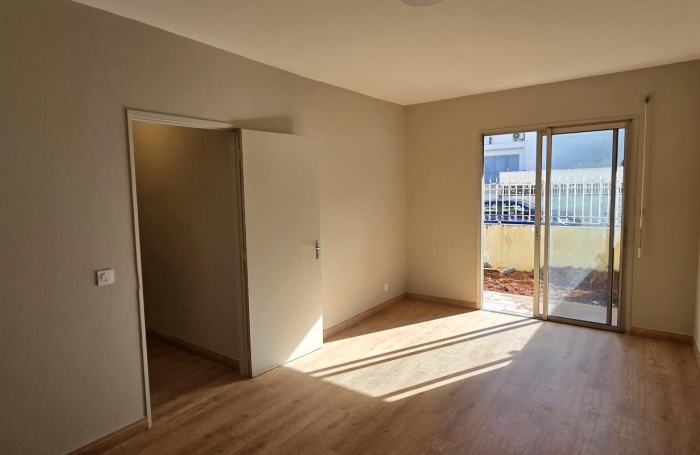 Location Bureaux 55m&sup2; 3 pièces Saint-Pierre