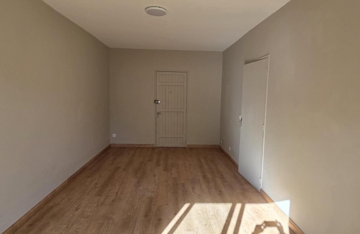 Location Bureaux 55m&sup2; 3 pièces Saint-Pierre