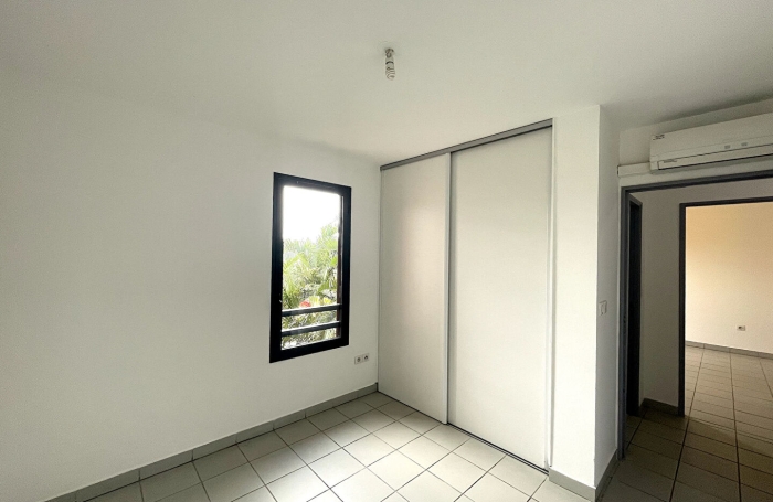 Location Appartement 93.89m&sup2; 4 pi&egrave;ces Saint-Pierre