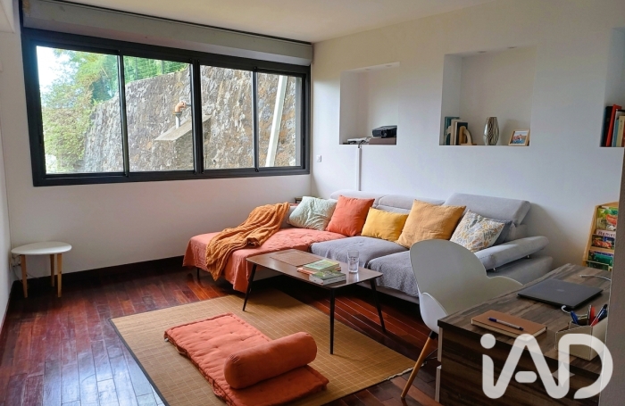 Vente Appartement 91m&sup2; 4 pièces Etang-Sale