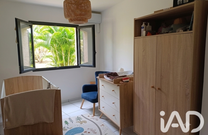 Vente Appartement 91m&sup2; 4 pièces Etang-Sale