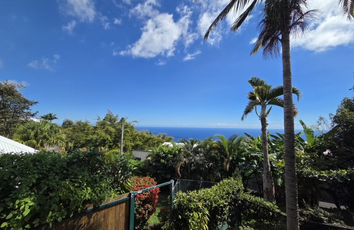A vendre &agrave; La Montagne, villa cr&eacute;ole F4-5 + bungalow
