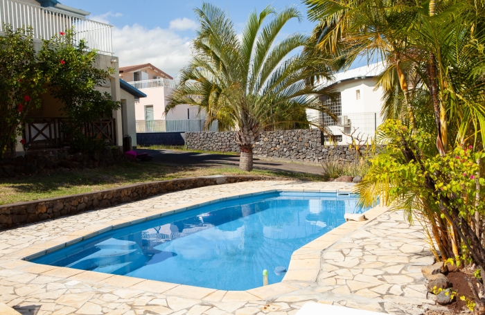 Villa avec piscine 4 pi&egrave;ces &agrave; louer &agrave; Saint-Leu avec LNA