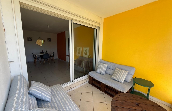 Beau T2 meubl&eacute; 50 m2 La Grande Mont&eacute;e bas des rampes