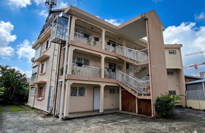 Vente Appartement 95.35m&sup2; 4 pièces Saint Gilles Les Hauts