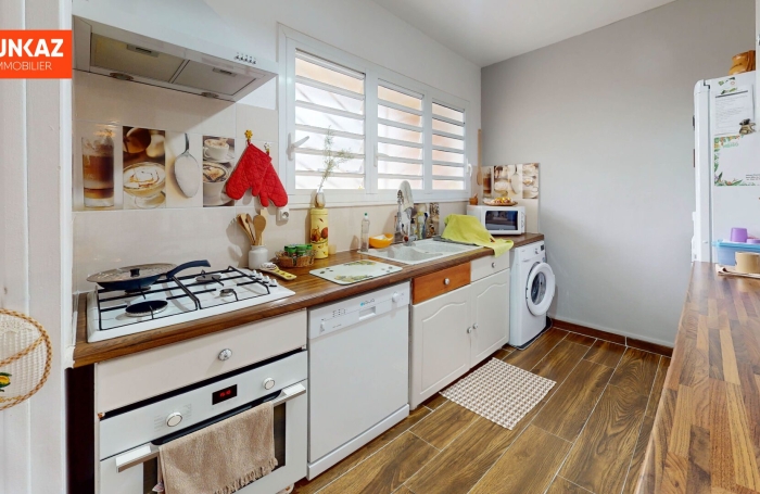 Vente Appartement 95.35m&sup2; 4 pièces Saint Gilles Les Hauts
