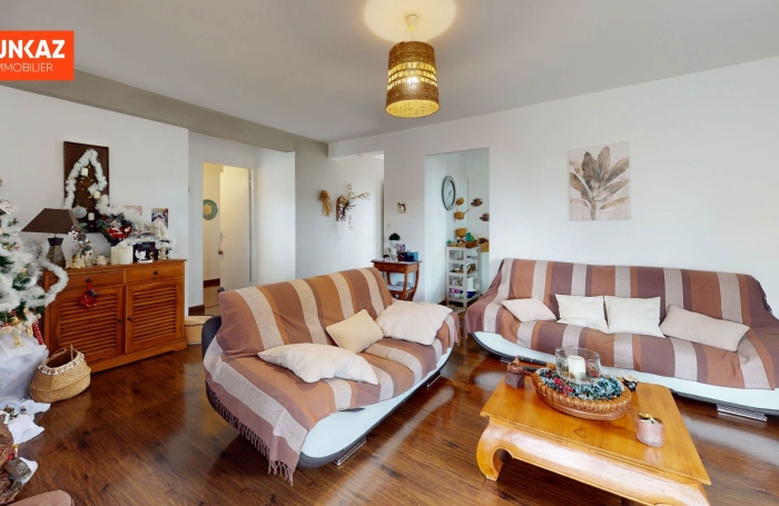Vente Appartement 95.35m&sup2; 4 pièces Saint Gilles Les Hauts