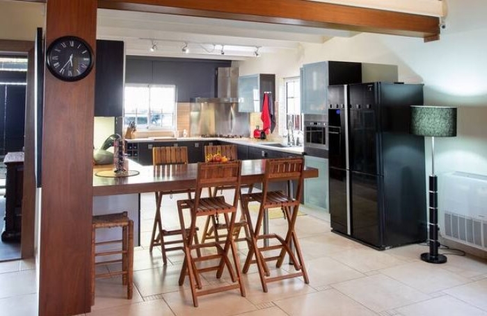 Vente Maison 248.00m&sup2; 8 pièces Etang-Sale