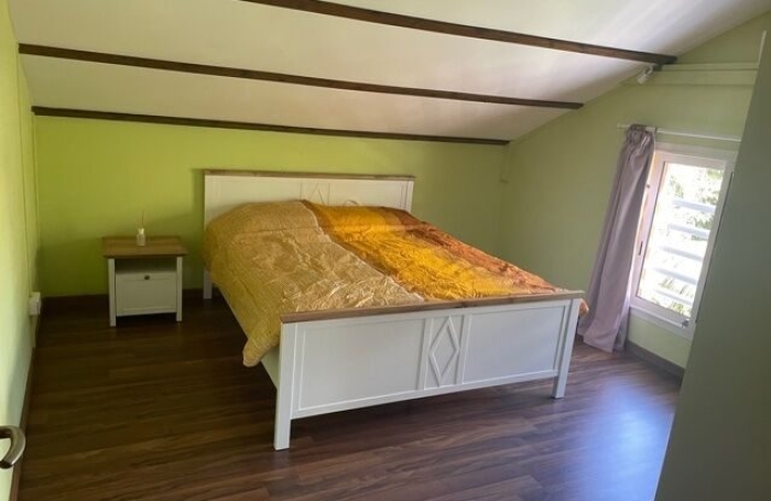 Vente Maison 248.00m&sup2; 8 pièces Etang-Sale