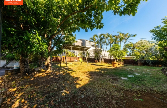 Location Maison 230.00m&sup2; 8 pièces Saint-Pierre