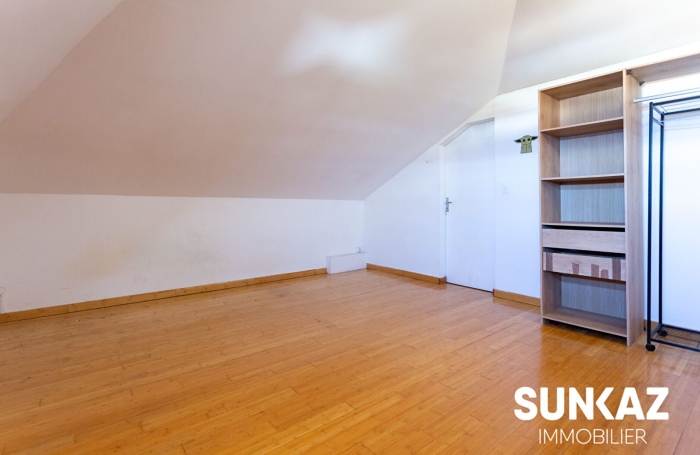 Location Maison 140.00m&sup2; 5 pièces Saint-Pierre