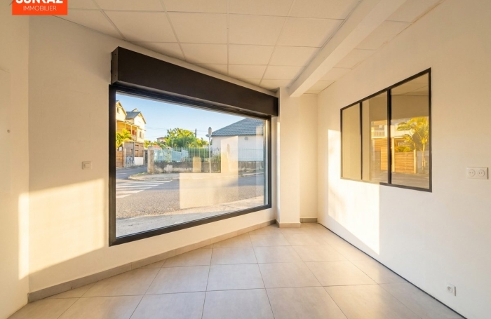Location Local commercial 47.50m&sup2; Saint Louis