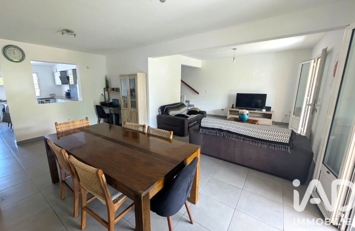 Location Maison 120m&sup2; 5 pièces Saint Gilles les Bains