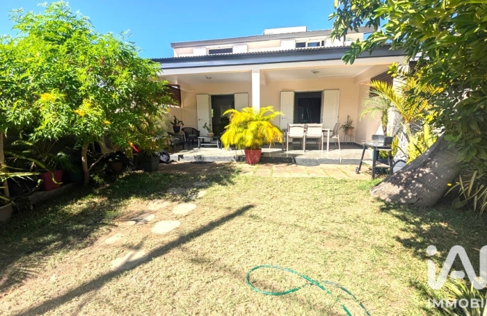 Location Maison 120m&sup2; 5 pièces Saint Gilles les Bains