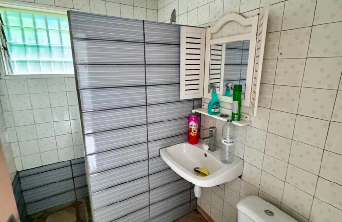 VILLA F4 DE 84M2 SUR TERRAIN DE 324m2  SUR PONT D'YVES