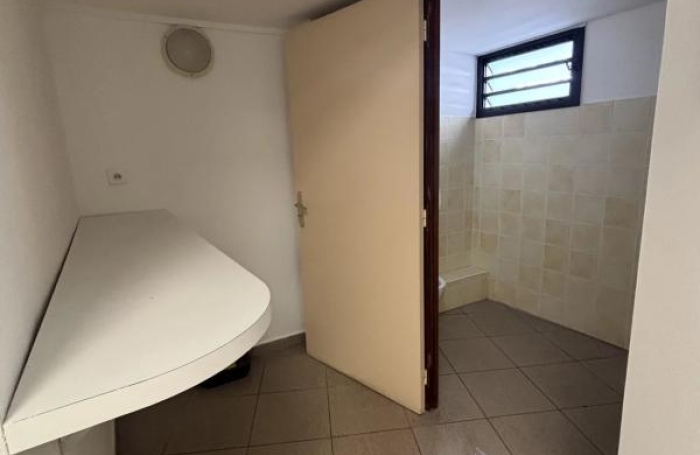 Location Bureaux 107m&sup2; 6 pièces Saint Denis