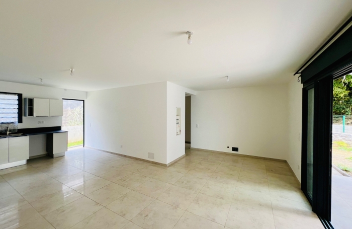 Vente Maison 90m&sup2; 3 pièces Saint Gilles Les Hauts