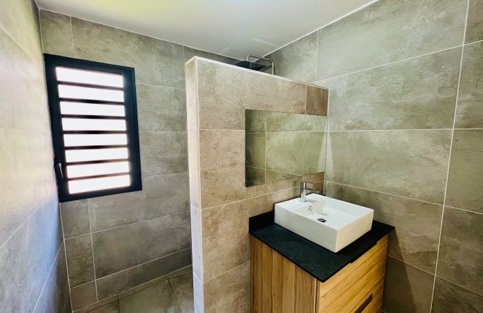 Vente Maison 90m&sup2; 3 pièces Saint Gilles Les Hauts
