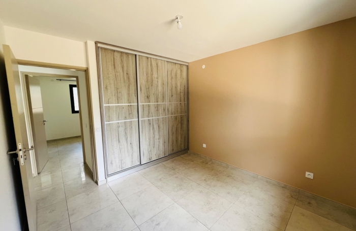 Vente Maison 90m&sup2; 3 pièces Saint Gilles Les Hauts