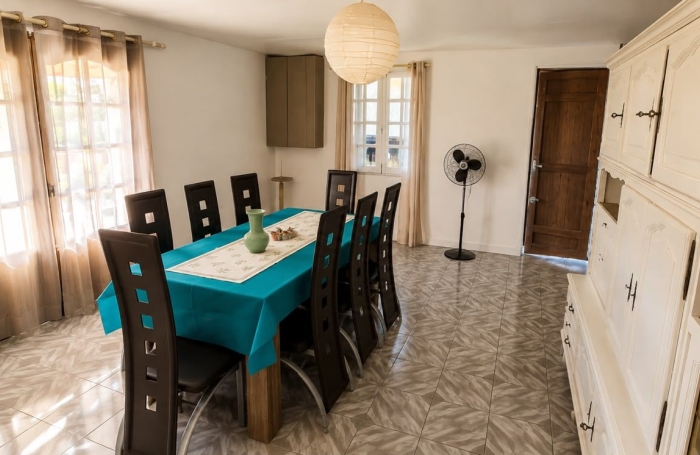 Vente Maison 130m&sup2; 5 pièces Saint Gilles Les Hauts