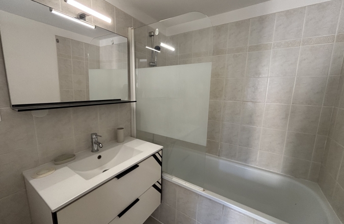 &Agrave; LOUER - BEL APPARTEMENT T2 MEUBL&Eacute;