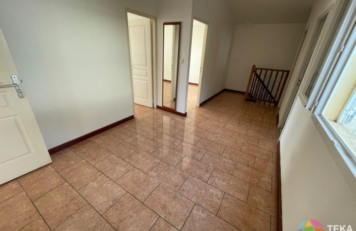 Vente Maison 98m&sup2; 4 pièces Saint Denis