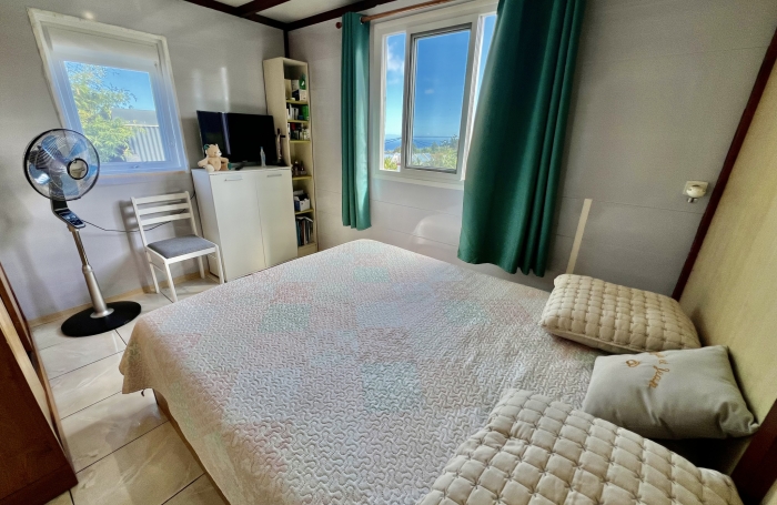 PETITE ILE 97429 - MAISON T3 - BEAUX VOLUMES - PROCHE DES COMMODIT&Eacute;S