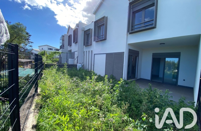 Vente Divers 91m&sup2; 4 pièces Etang-Sale