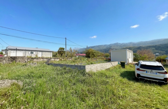 TAMPON 97430 - TERRAIN PLAT EN ZONE UD - VUE MONTAGNE - CADRE CHAMPETRE