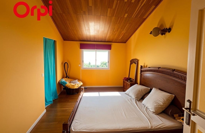 Vente Maison 217m&sup2; 5 pièces Saint Gilles Les Hauts