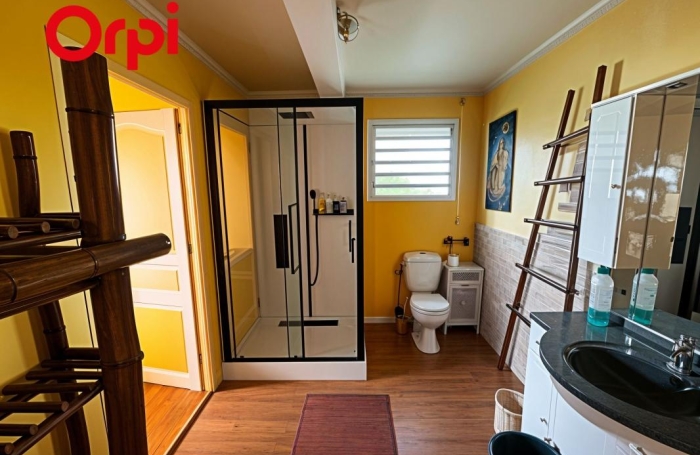 Vente Maison 217m&sup2; 5 pièces Saint Gilles Les Hauts