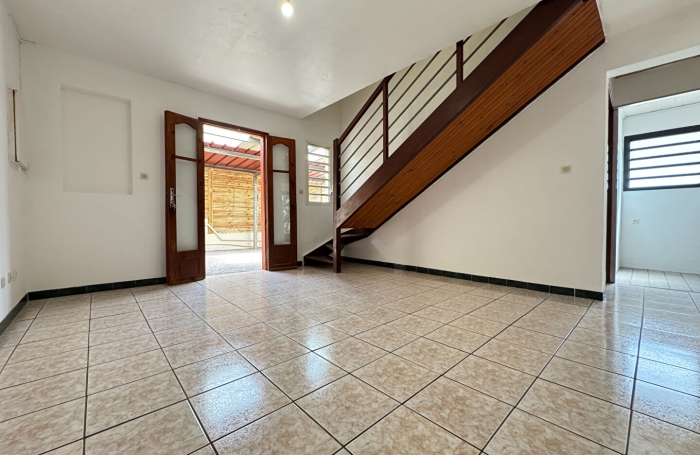 Vente Maison 53.17m&sup2; 3 pi&egrave;ces Sainte Marie