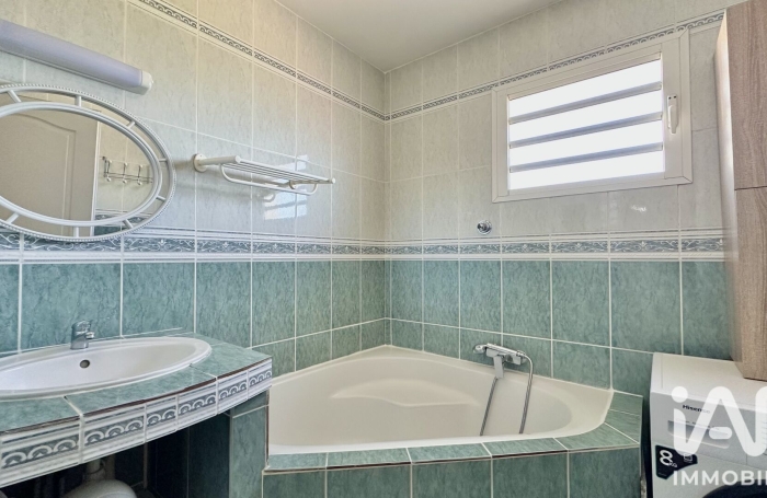 Location Appartement 70m&sup2; 4 pièces Petite &icirc;le