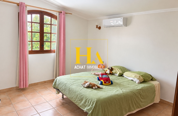 Vente Maison 241m&sup2; 9 pi&egrave;ces Bras-Panon