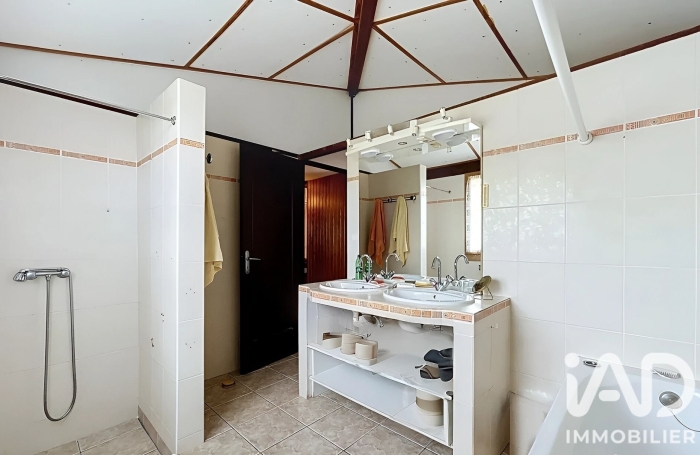 Vente Maison 145m&sup2; 5 pièces Saint Denis