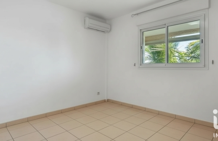 Vente Maison 204m&sup2; 8 pièces Saint Gilles les Bains