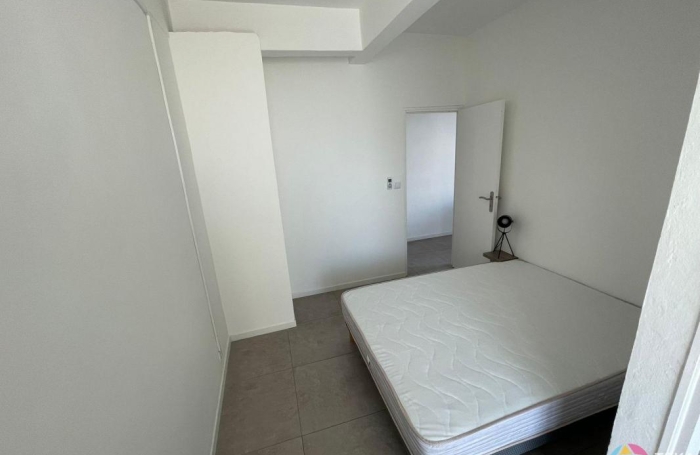 Location Appartement 30m&sup2; 2 pièces Saint-Pierre