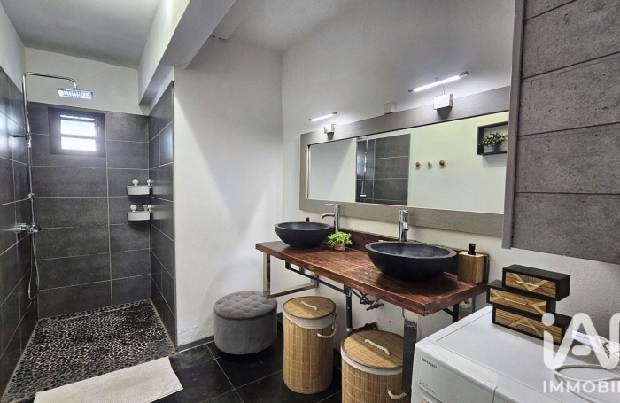 Vente Appartement 80m&sup2; 3 pièces Ravine des Cabris