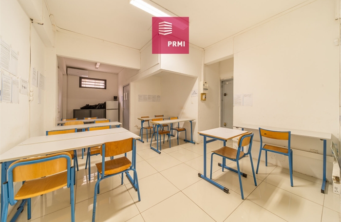 Vente Local commercial 148m&sup2; 3 pi&egrave;ces Saint Denis